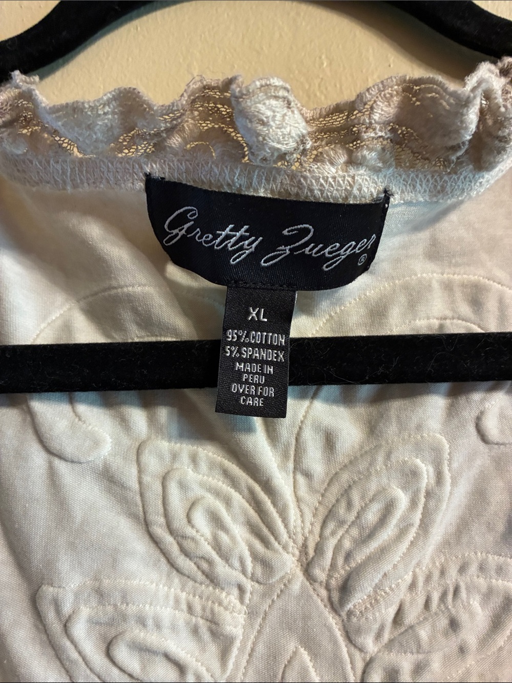 Gretty Zueger Cream Quilted Lace-Trim top . - Picture 2 of 4